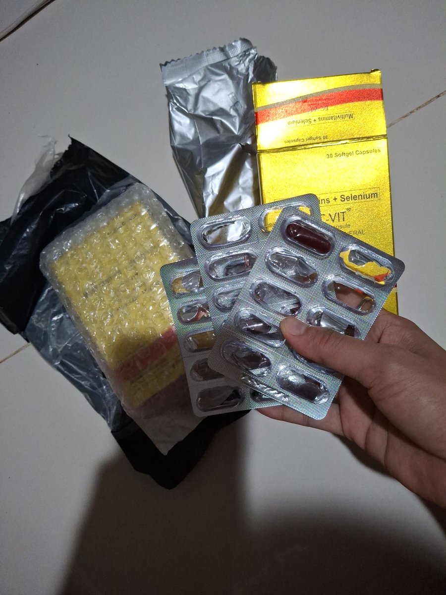 MwPhantomia's tweet photo. SKL.Di talaga ako mahilig uminom ng gamot or vitamins . Not until, I've purchased EC-VIT Vitamins para sa zoom pass, ni try ko siya at walang eme, nagustuhan ko effect nya sa katawan ko at heto nga paubos na yung una pero may sunod pa. Solid ng ECVIT!
@beabinene @ECVIT_Official https://t.co/JlWxQarRNi