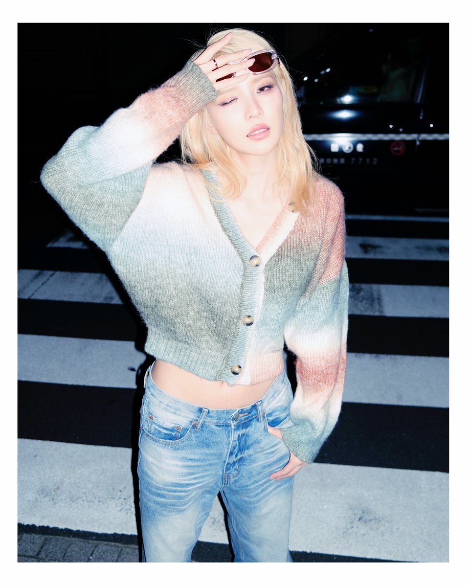 2_jjj_2's tweet photo. tokyo night vibes ✨

#JANHAE #jingjingyu https://t.co/H65SMOp4PY