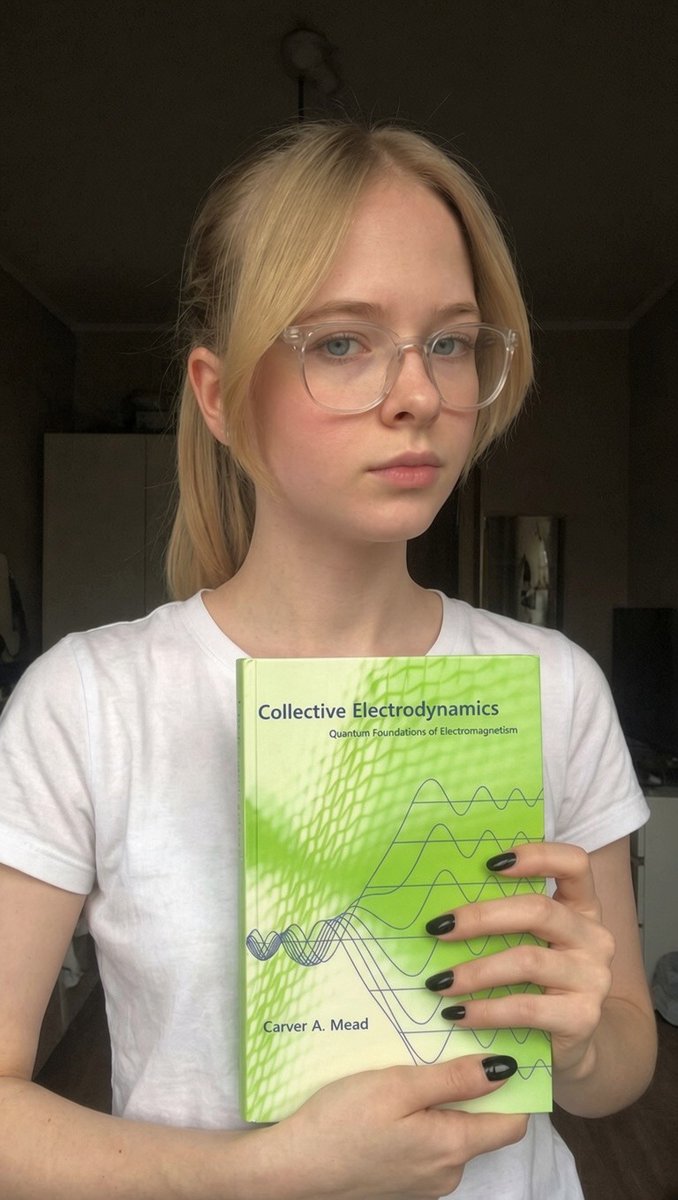 Poddubitskaya07's tweet photo. After waiting all week it finally arrived this morning 💚

Collective Electrodynamics: Quantum Foundations of Electromagnetism🛸🌀
By Carver A. Mead 

#electrodynamics #electrogravitics #electromagnetism #unificationtheory #superforce #gravity #planckforce https://t.co/Jjc8ROoK26