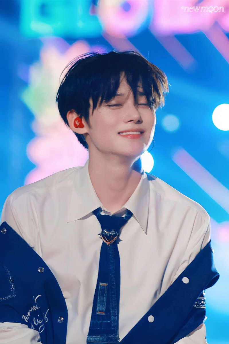 tyeonpiokapeul's tweet photo. 이토록 환하게 빛나는 너라서
#YEONJUN #연준 https://t.co/40npw5LNvW