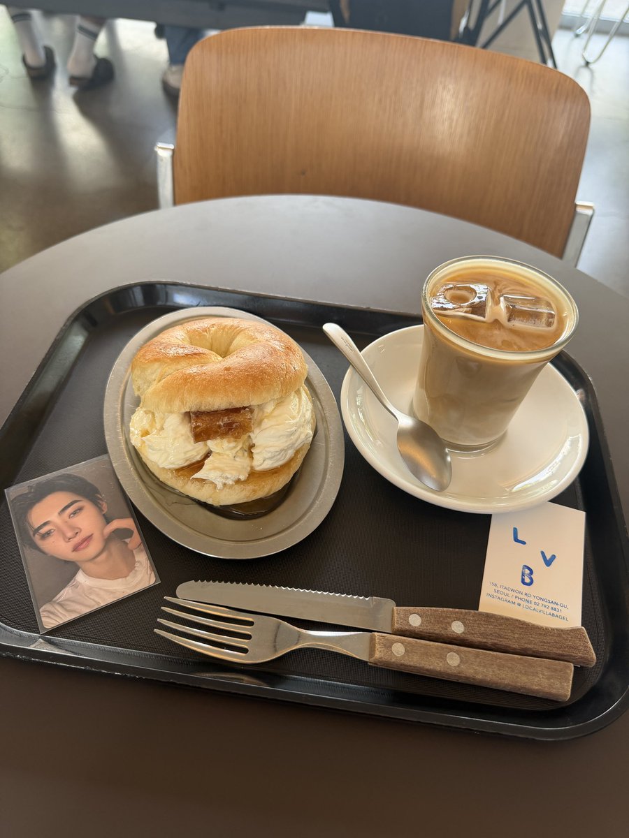 dododoyouever's tweet photo. ゴルゴンゾーラコムハニーベーグル🍯

📍 LOCAL VILLA BAGEL

#ENGENEカフェ部 https://t.co/VP3Quc52LH