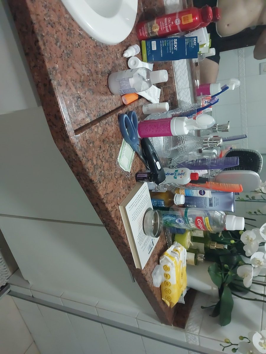 Dustshadowlove's tweet photo. O skincare / a cara 
#mybraveface https://t.co/K0ODtVWtgR