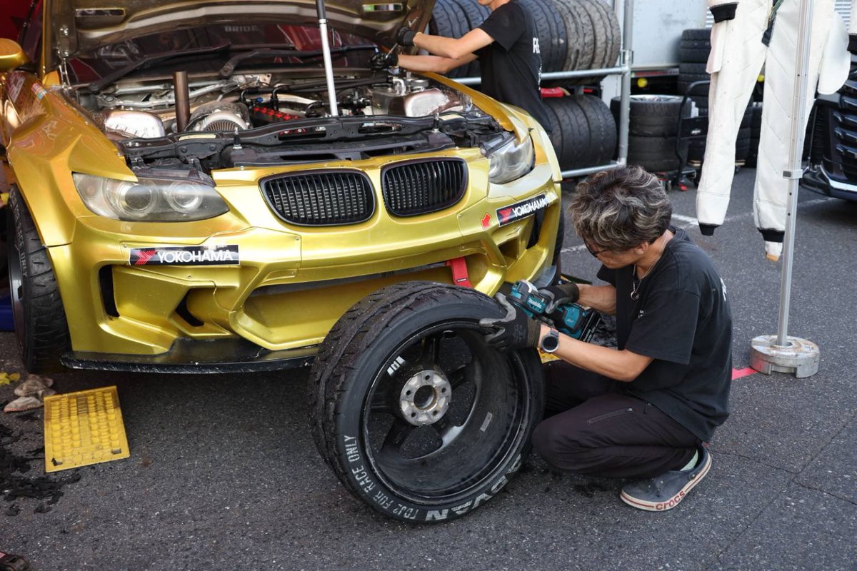 jzx_201's tweet photo. 追走日!
今日も日差しが強い!!
集中力高めでいこう!
#TRINITYRacing
#TAKMO
#winmax
#KPgarage
#WorkshopREVIVER
#FACTORYBASE
#Rings
#CARU
#CUSCO
#PITORC
#TMS
#BRIDE
#FREEM
#FDJ2 https://t.co/nRI2nBeMCA