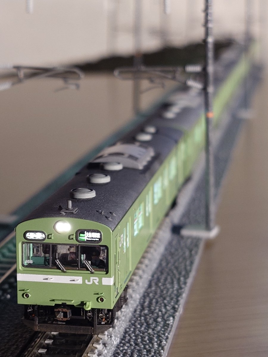 tanimachi32601's tweet photo. 103系 近ﾅﾗNS401+NS411編成
【2016年区間快速仕様】完成。
運転終了から10年を迎えた奈良車4連併結の区間快速（所謂4251）をTS限定品を活用し作成。各部への塗装や貼付を施しお馴染みのウグイス8連に仕立てました。
GMしか無かった頃から作りたかった題材。ようやく仕上がって感無量です
#103系の日 https://t.co/e6ih26PlHu