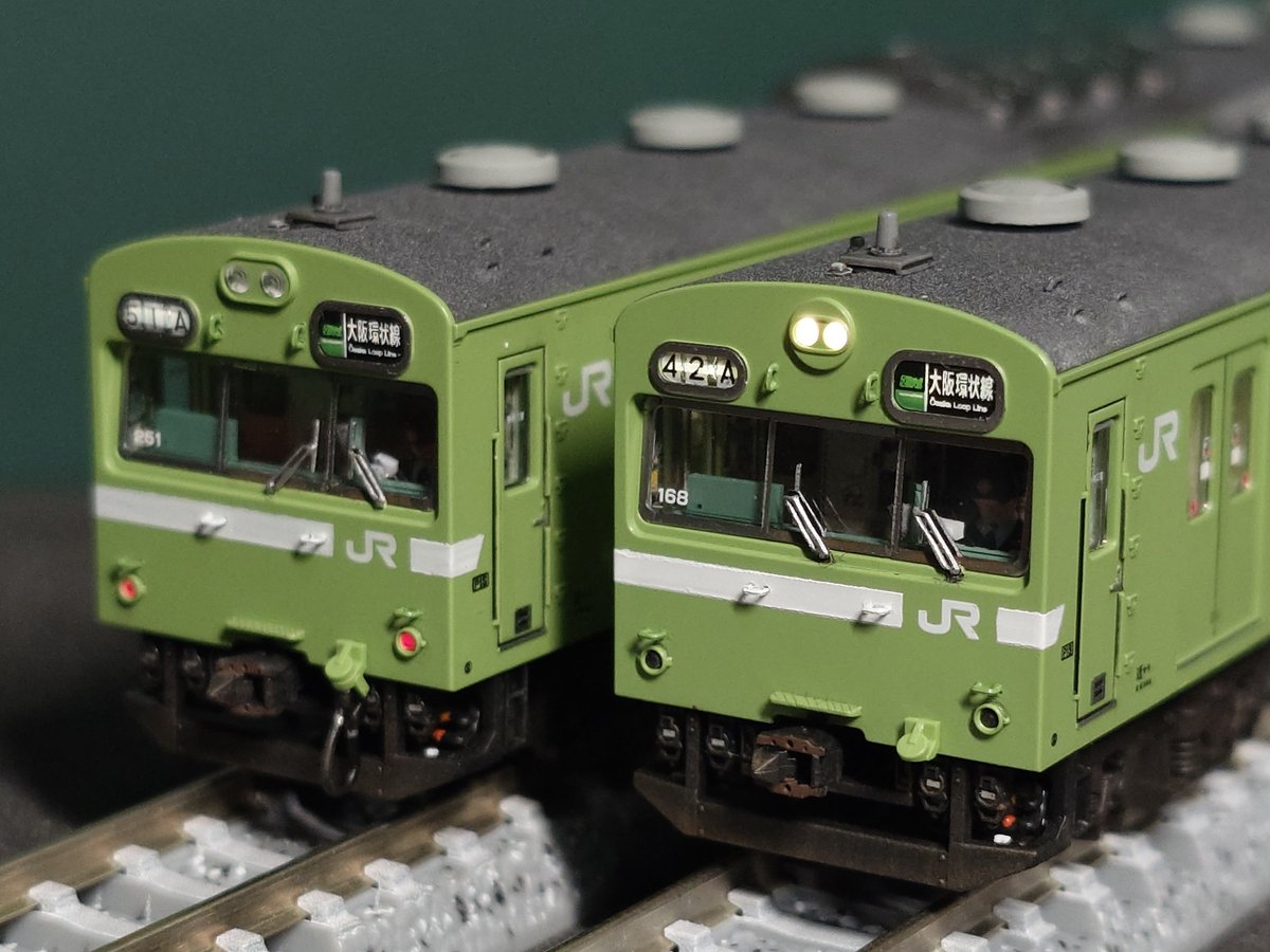 tanimachi32601's tweet photo. 103系 近ﾅﾗNS401+NS411編成
【2016年区間快速仕様】完成。
運転終了から10年を迎えた奈良車4連併結の区間快速（所謂4251）をTS限定品を活用し作成。各部への塗装や貼付を施しお馴染みのウグイス8連に仕立てました。
GMしか無かった頃から作りたかった題材。ようやく仕上がって感無量です
#103系の日 https://t.co/e6ih26PlHu