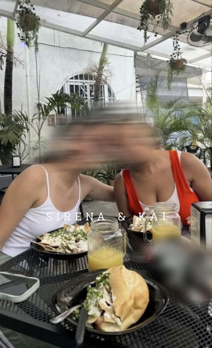 caribehots's tweet photo. Creo que ya saben que paso después del desayuno verdad? 😏  un deli 👩 👨 👩  

#cancun #MHM #PlayaDelCarmen #canCUM https://t.co/F1eY740VFX