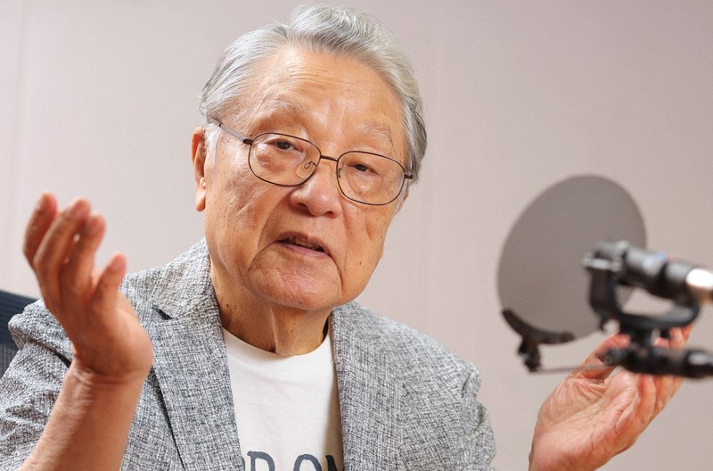 CornOnHorn's tweet photo. Veteran actor and comedian #ShiroIto has called it a day and announced he will hang up his hat in June 2027, right when he hits the big 90! 🎭👴🏁
He opened up: "I'm really getting up there in years. My eyes, ears, brain, back, knees... everything is going downhill fast. During shoots, I've started putting a spanner in the works for the cast and crew. From here on out, I'm just gonna sit back, take a backseat, and watch from the sidelines!" 🎬🍿🛋️✨#ニュース