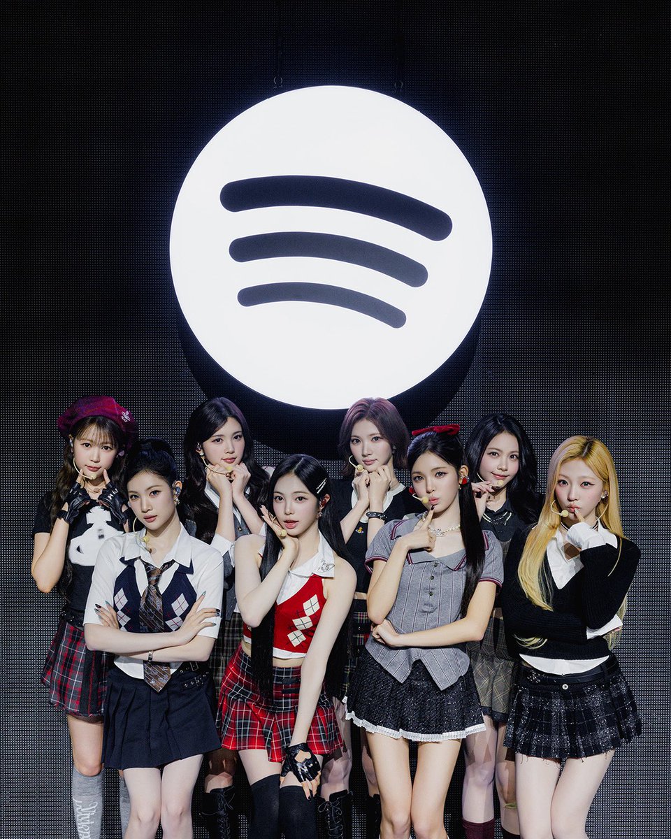 Hearts2Hearts's tweet photo. ‘스포티파이 클로저 첫 주인공’ 하츠투하츠, 특별 공연 성황
다채로운 스테이지부터 몰입형 체험 공간까지! 팬들과 더욱 가까워진 시간
‘ICONIC HEART’ 한국어 버전+‘처음투성이’ 무대 최초 공개 화제

https://t.co/dKtunMTTLL

#Hearts2Hearts #하츠투하츠 #H2H
#CLOSER_Hearts2Hearts #CLOSER_H2H https://t.co/xG5Hj8CaE3