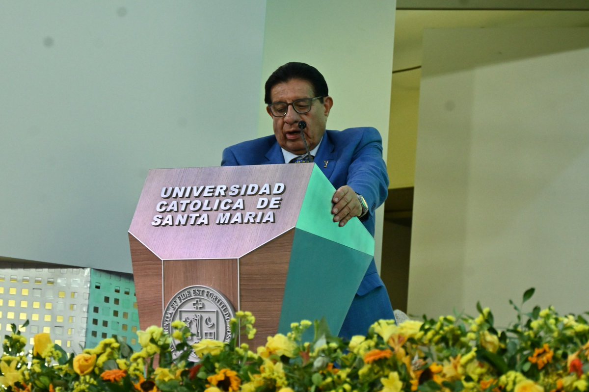 UCSM_oficial's tweet photo. 🔬💚 ¡Con gran éxito concluyó el #CONASEIN2026!
La #UCSM clausuró este gran encuentro que reunió a investigadores, docentes y semilleros enfocados en impulsar la ciencia, tecnología e innovación en el un país. 👏🚀
¡Gracias a todos los participantes y aliados por ser parte! 🇵🇪✨
#InvestigaciónUCSM #Ciencia #Innovación