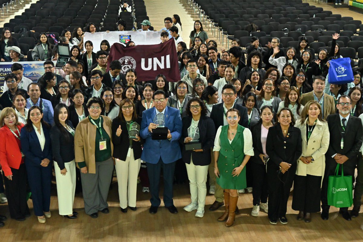 UCSM_oficial's tweet photo. 🔬💚 ¡Con gran éxito concluyó el #CONASEIN2026!
La #UCSM clausuró este gran encuentro que reunió a investigadores, docentes y semilleros enfocados en impulsar la ciencia, tecnología e innovación en el un país. 👏🚀
¡Gracias a todos los participantes y aliados por ser parte! 🇵🇪✨
#InvestigaciónUCSM #Ciencia #Innovación