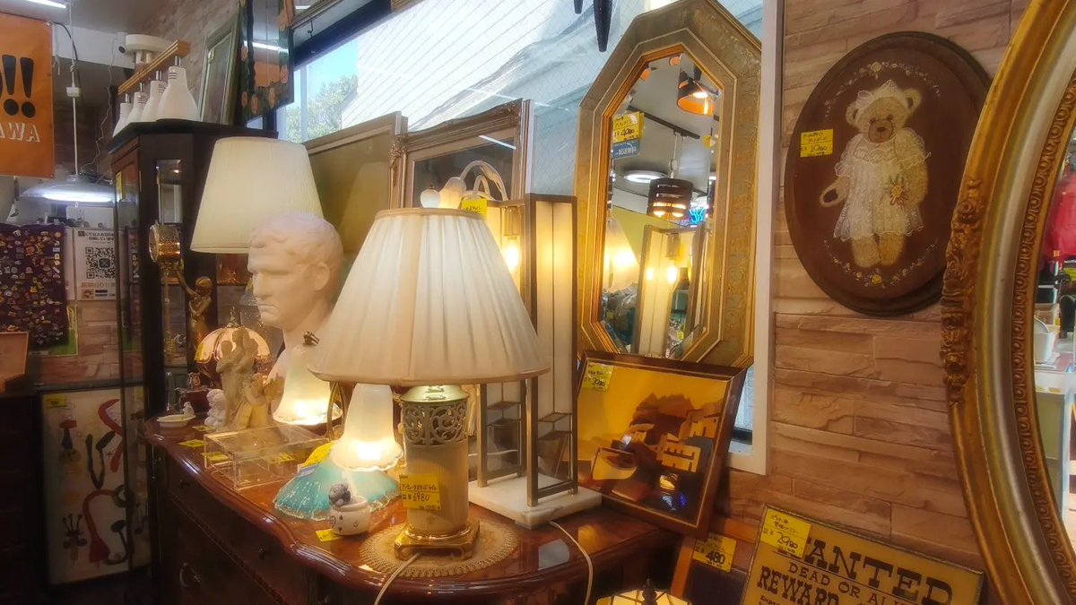 kaitoriGO's tweet photo. 買取Go!栄和店です！

涼しくなってきましたね😌
アンティーク小物やギター、シェルフなど幅広く取り揃えてます！是非来てみてください！

【定休日】なし
【営業時間】10:00〜19:00
【駐車場】⭕️
※詳細はアカウントに飛んでみてください！

#さいたま市 #さいたま市桜区 #埼玉 #埼玉大学 #埼大 https://t.co/T7oV2HAPHu