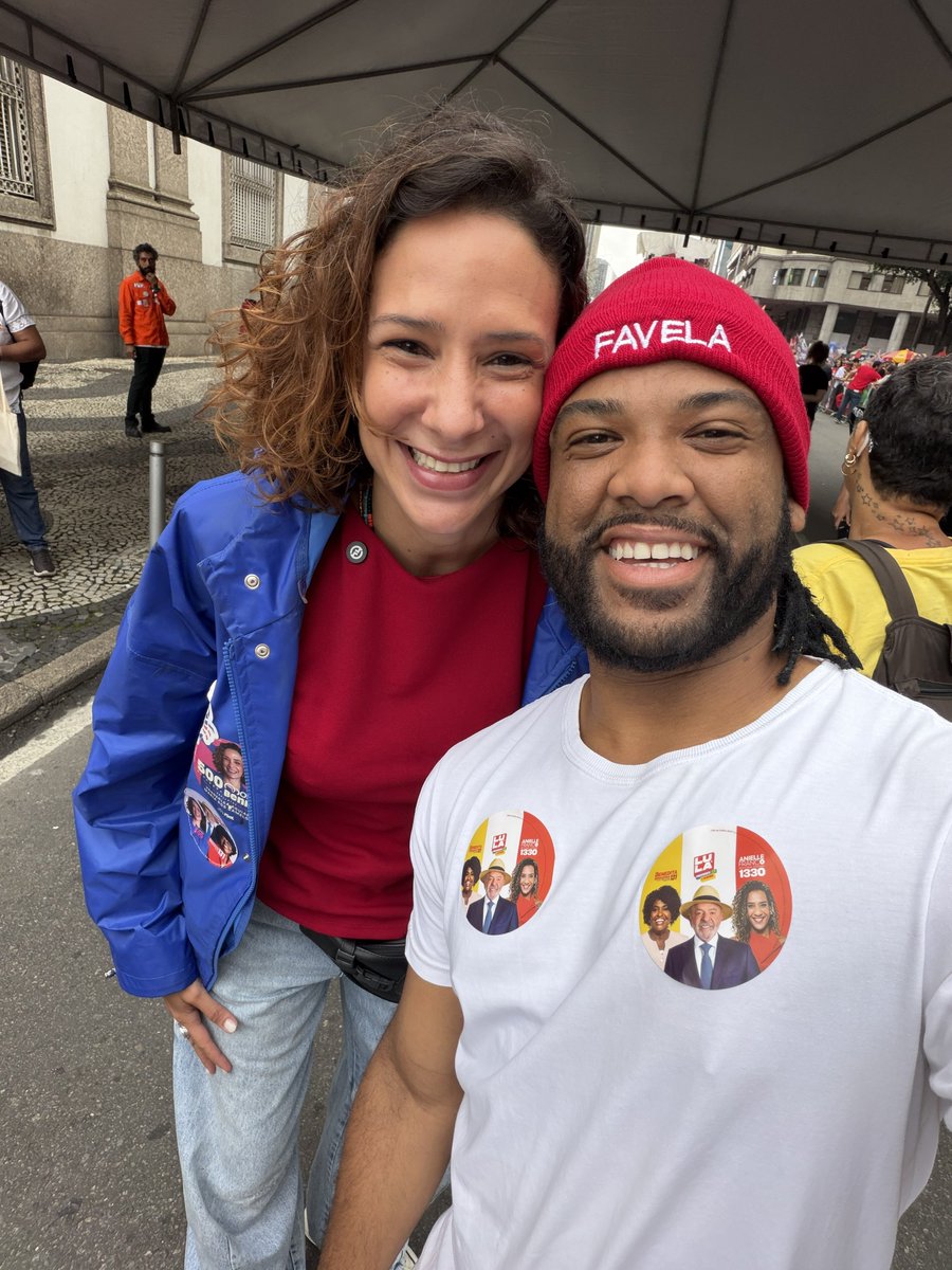 eurenesilva's tweet photo. Dia de Lula no Rio de Janeiroooooooo! Vai ser no primeiro turno!!!! Bora que dá!!!!

DOMINGO É 13! https://t.co/zNJPGgsKQL