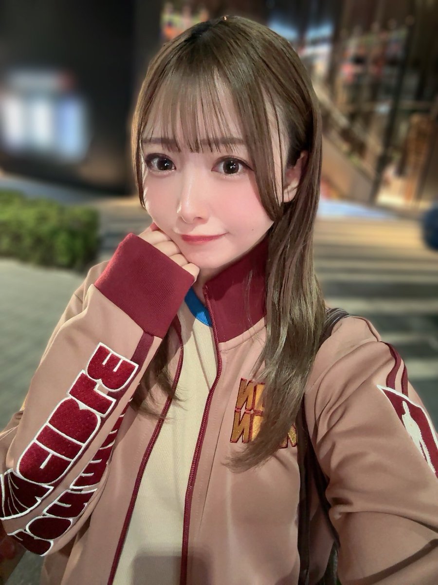 sawakatinka56's tweet photo. 10月もよろしくお願いします🍁🍂
この季節大好きだから天気いい日多いといいなぁ https://t.co/X0uubo6xgc
