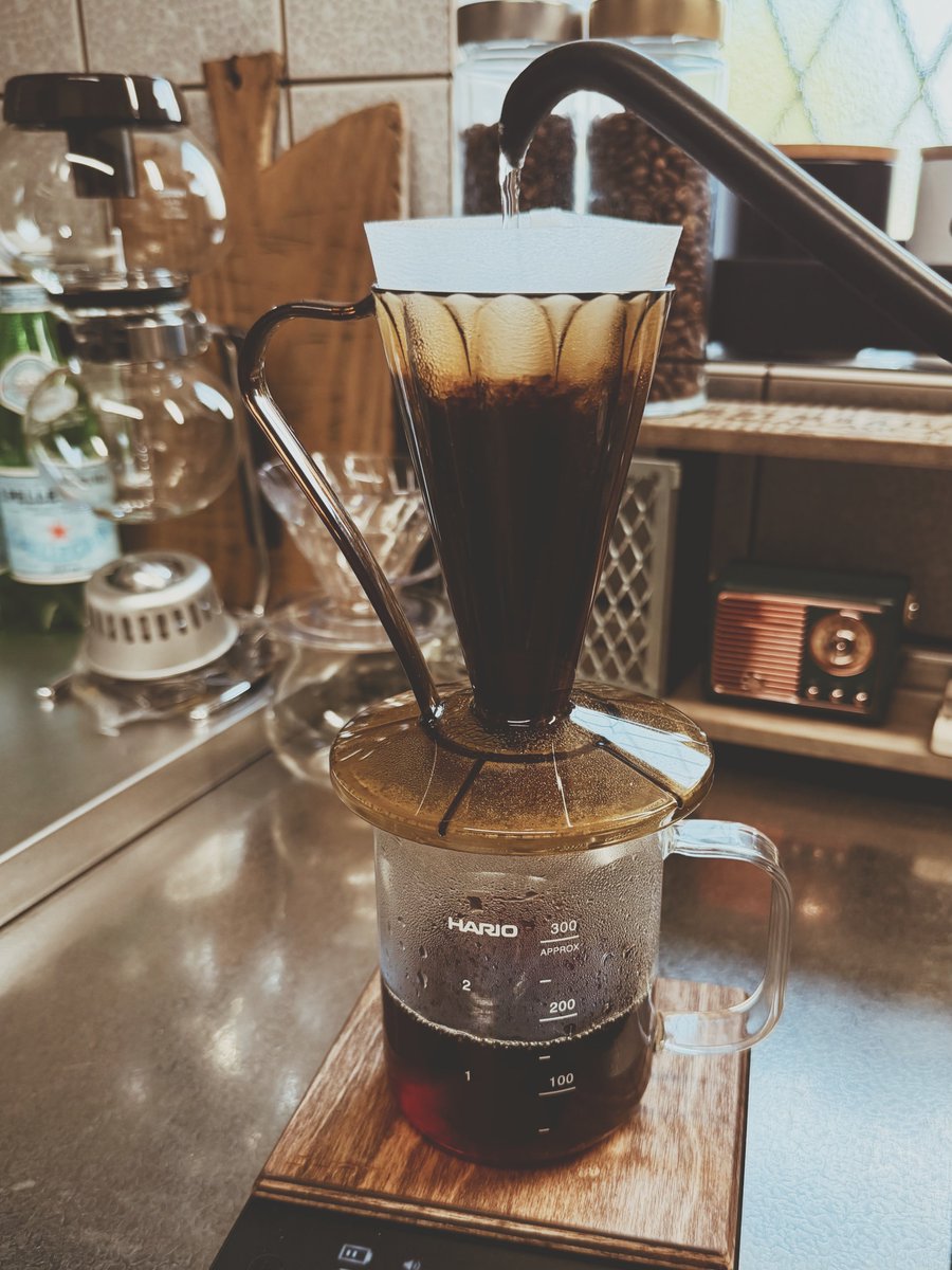 kreuffea's tweet photo. おはようございます。☕

今ぐらいの気候が、1番過ごしやすくて良い感じ。

#コーヒーのある暮らし https://t.co/pVb8zHwFhy