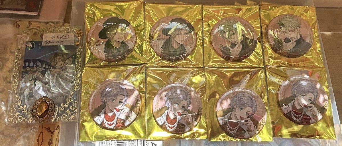guil1224's tweet photo. 【交換】ツイステ　ポップアップ　ボンボニ　缶バッジ　ラ•ボンボニエール
【譲】エース　デュース　ケイト　トレイ
レオナ　ジャック　アズール　ジェイド
フロイド　カリム　ジャミル　ヴィル
エペル　ルーク　オルト　セベク

【求】ラギー>リドル　マレウス　イデア

3時までマルイ付近におります https://t.co/nOsnCHXjMp