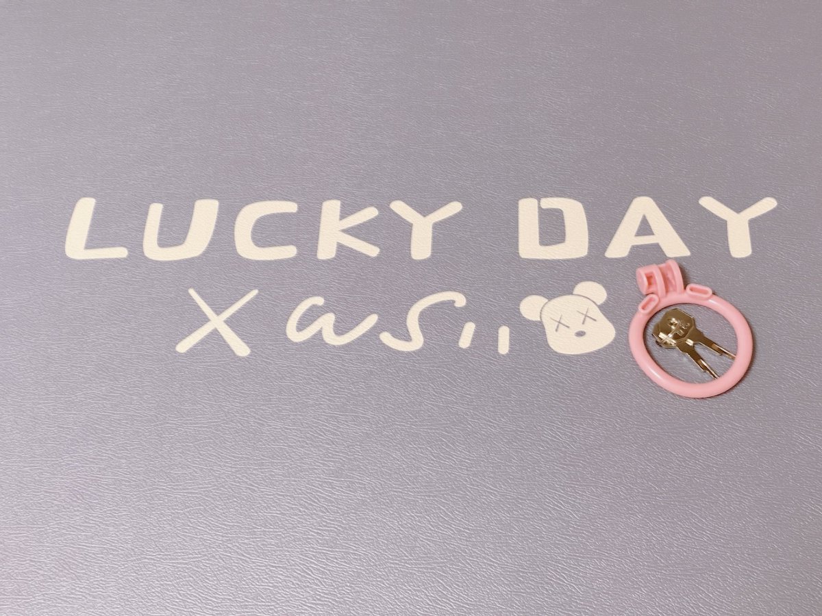 buggage77's tweet photo. 萌新🔒娘 #locktober 日志Night1
报告，昨晚感受了第一次戴🔒过夜
精彩时刻
1，睡前刷着推摇着锁，差点就🔒射可惜没有…就带着痒睡觉了__果然躺下没多久小东西吐了好多水，还好我有先见之明垫了纸（os:真好还帮我禁欲了）
2，早上真的顶锁了耶✌🏻但是顶的委委屈屈的（为啥有不喜欢顶锁的，我要天天顶） https://t.co/CbYtRIyeGo