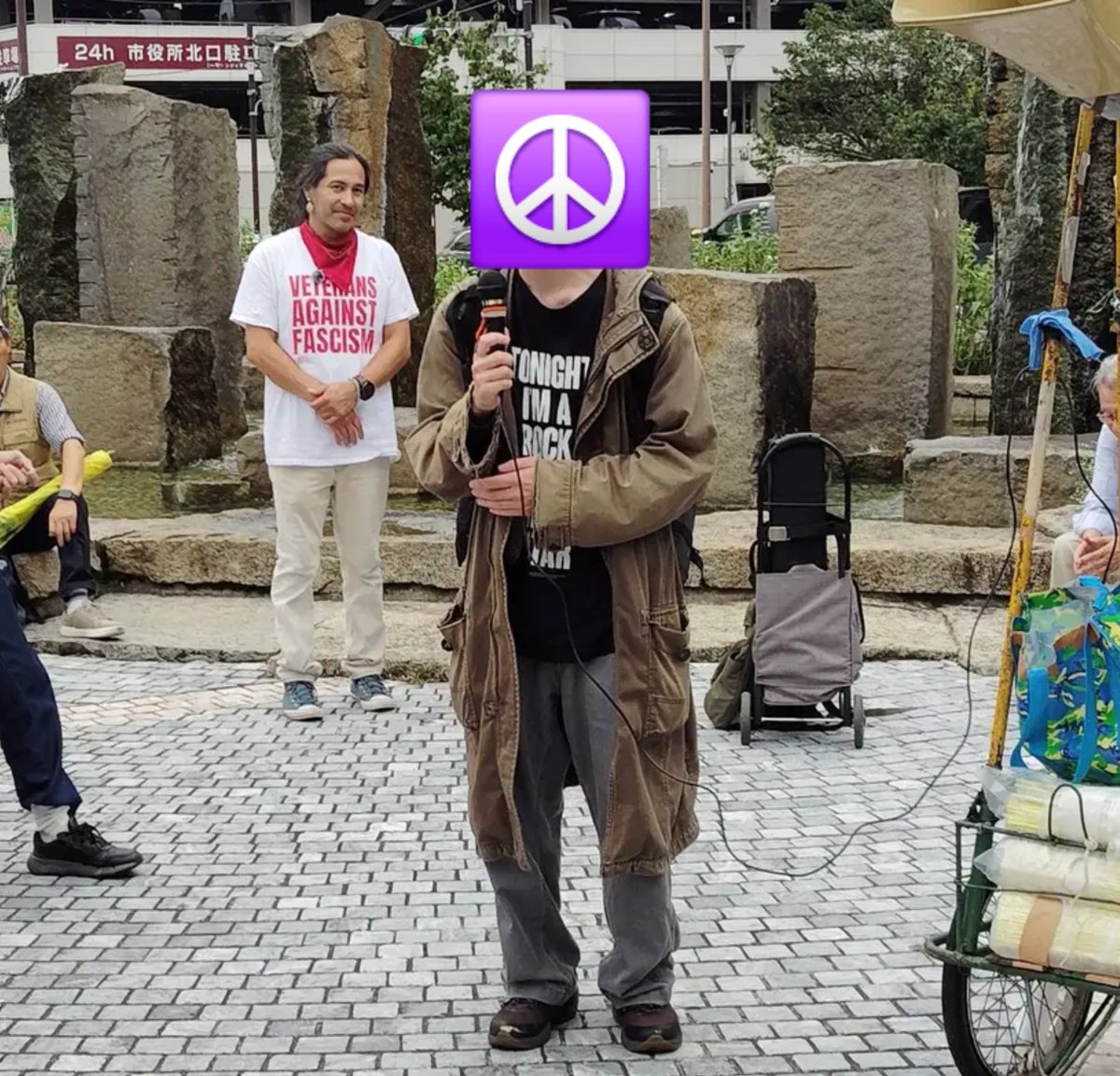anarchism_555's tweet photo. 某SNSみたら写真あったのでこっちでも写真を、（真ん中の顔を隠したのが私です） https://t.co/LQaGz4f7R0