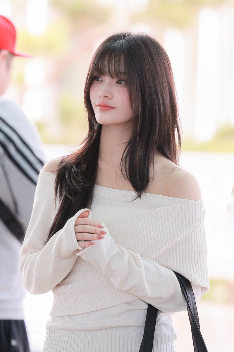 iropkp24's tweet photo. 2610 261003
#ILLIT #IROHA #이로하 #イロハ https://t.co/w9egMGQs7t