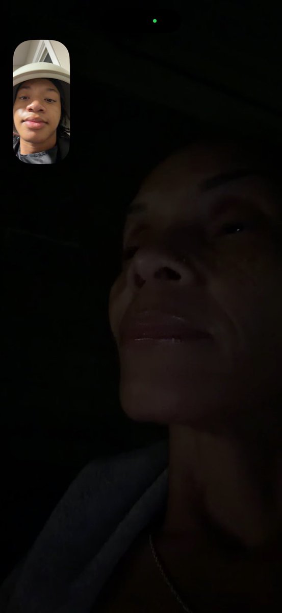 kvrran's tweet photo. my mom facetimed me talking bout hypergamy https://t.co/wEHMVdpP5d