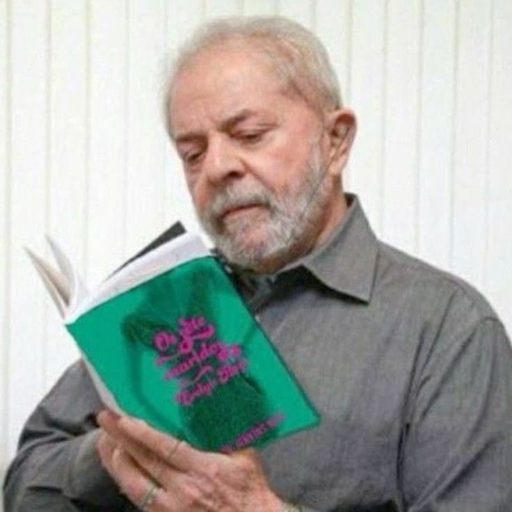 yzppez's tweet photo. sofrer uma vez n é o suficiente, eu PRECISO ler os sete maridos de Evelyn Hugo dnv, tô com fomo https://t.co/bzL0DcDeKl