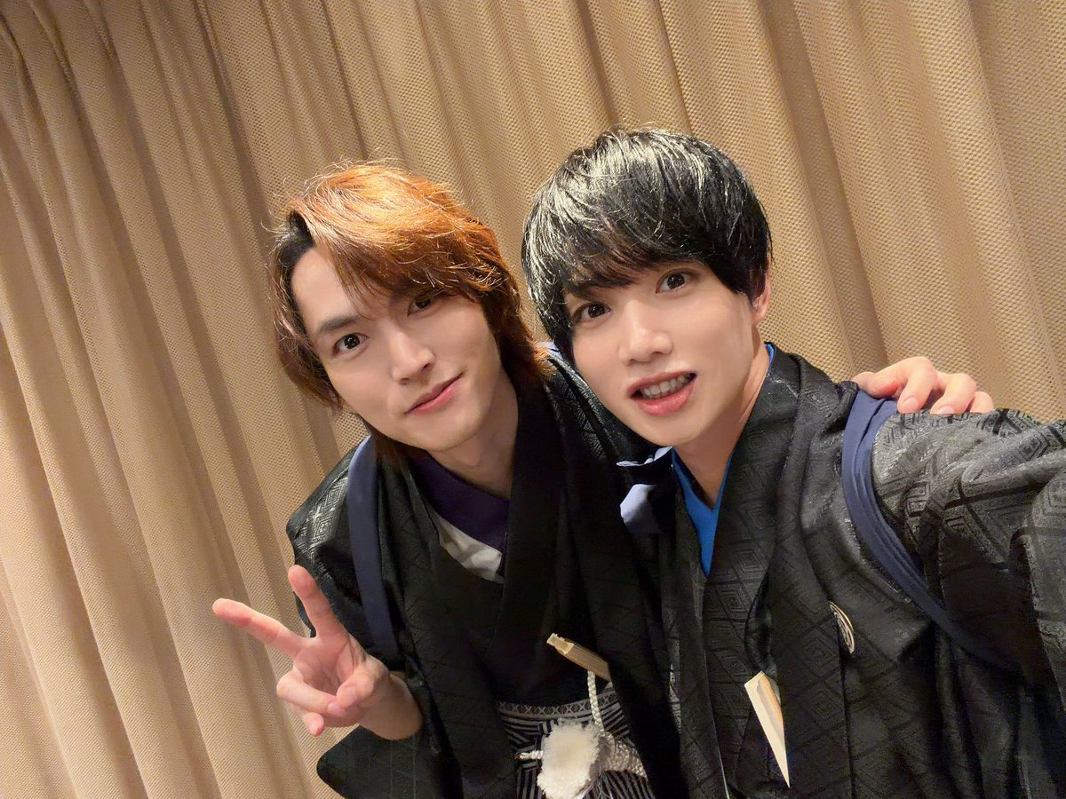 uechan_0905's tweet photo. 改めて、お知らせ。とお写真。

なんだか懐かしい3人と

9月5日生まれ二人。 https://t.co/3fW1PJ4msx