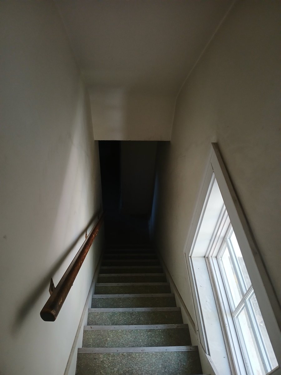 darkenHP's tweet photo. Scary house i investigated. https://t.co/leyefEKIwx