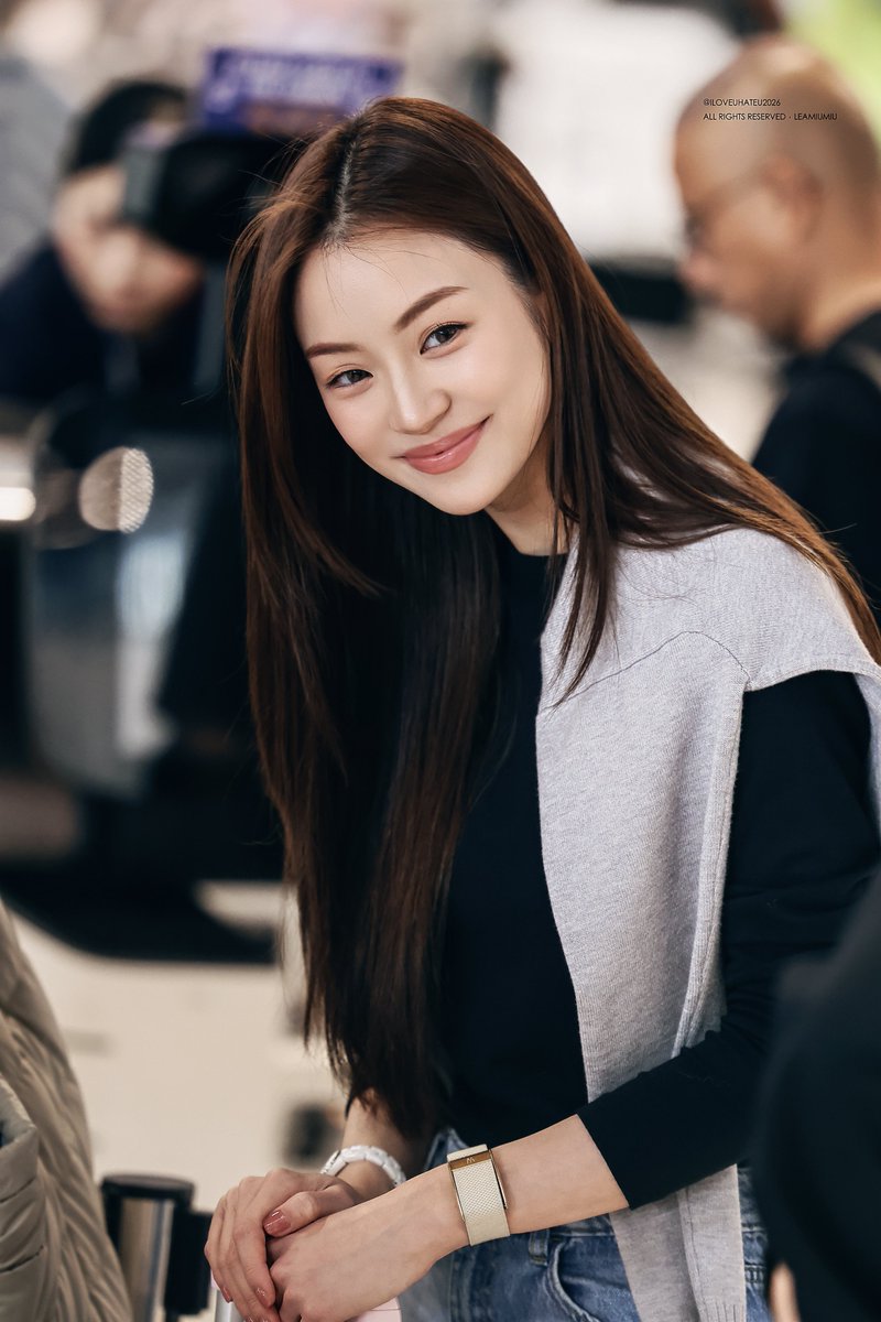 ILOVEUHATEU2026's tweet photo. 261003
✈️

#CHANELSS27xLenaMiu
#MiuNatsha
#LenaMiu #ลีน่าหมิว https://t.co/L2RByJYcIm