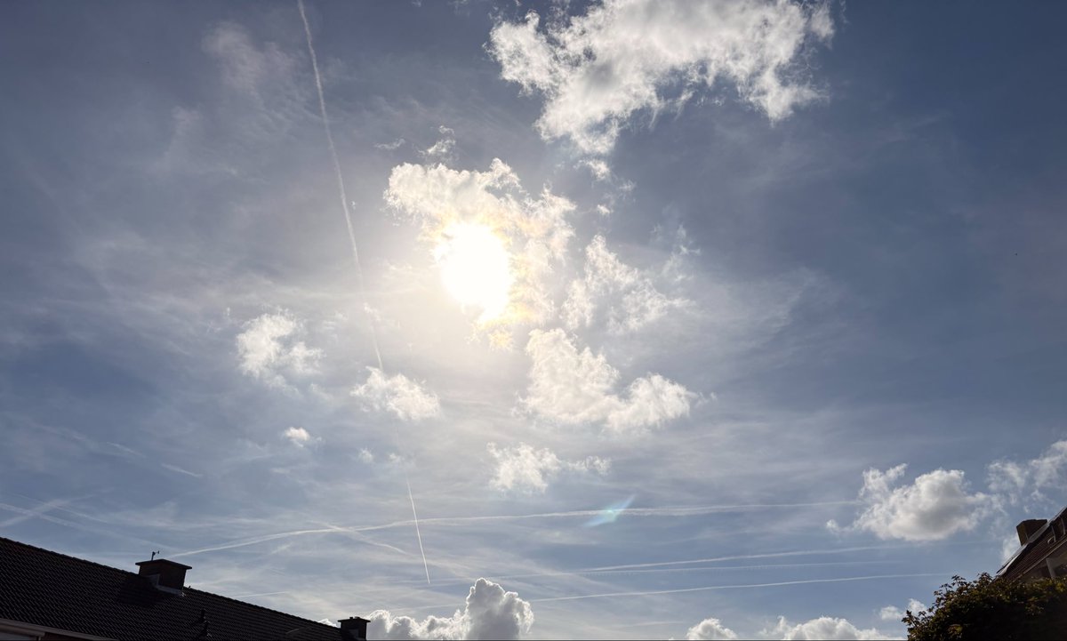 SaskiaHeijden's tweet photo. W
E
E
R

M
A
N
I
P
U
L
A
T
I
E

N
E
D
E
R
L
A
D

2
0
2
6

K
U
N
S
T
M
A
T
I
G
E

H
O
G
E

T
E
P
R
A
T
U
R
E
N

K
L
I
M
A
A
T

O
P
L
I
C
H
T
I
N
G
! https://t.co/NpHCjFYkOz