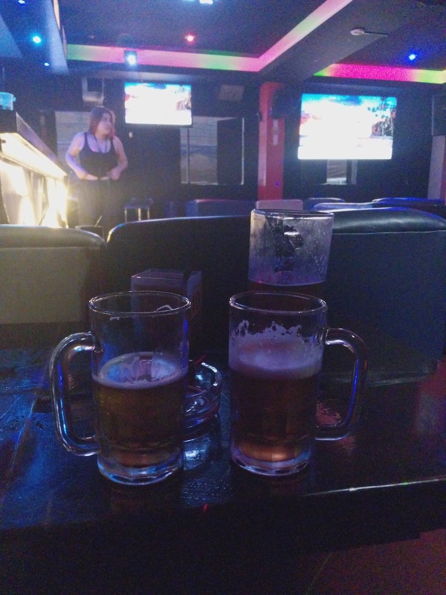 Komme16's tweet photo. Empezando la noche..   alguna pareja para conocer https://t.co/ckLrZmaM0v
