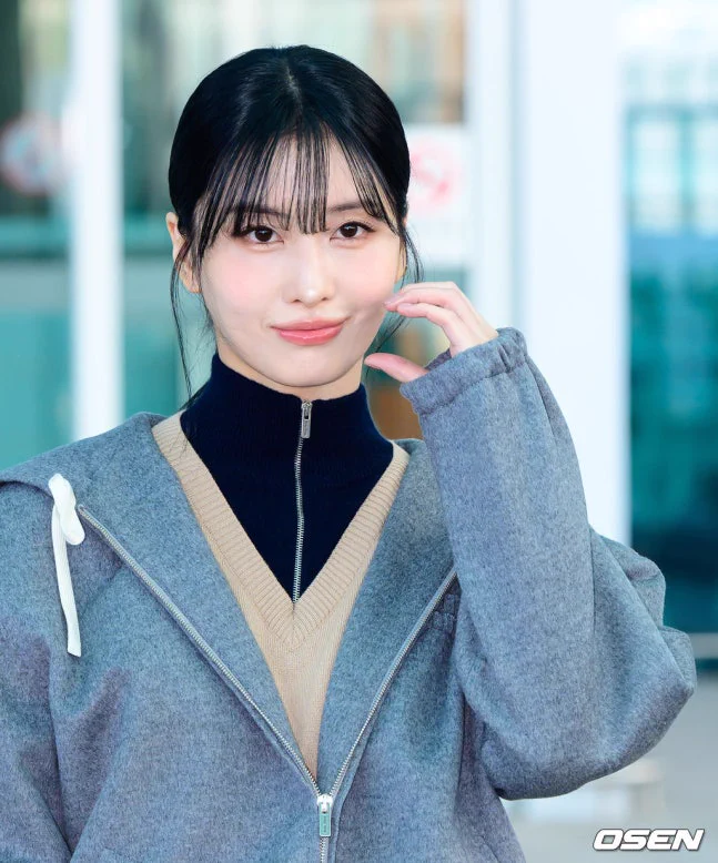 Kstyle na platformě X: „【PHOTO】TWICE モモ、ファッションウィーク