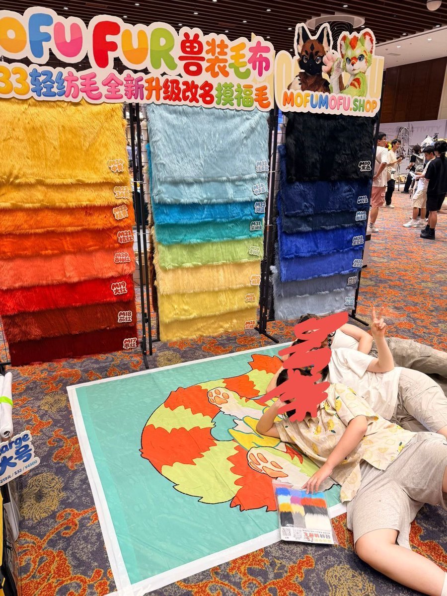 Julanglang0925's tweet photo. We helped with making the fabric wall! Have funᕙ(  •̀ ᗜ •́  )ᕗ https://t.co/6Jebha3JPq