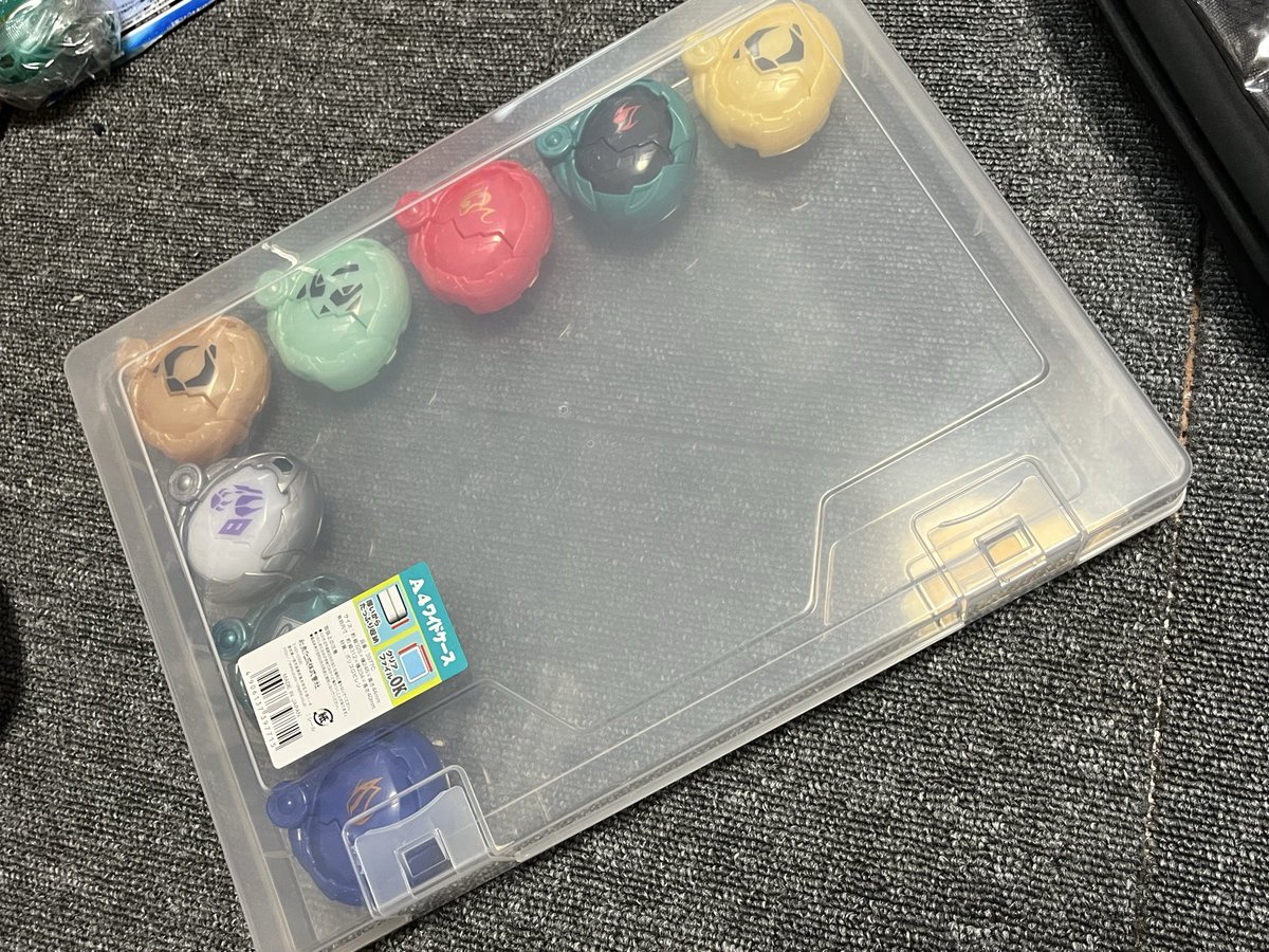 archive_404NF_s's tweet photo. マジで失敗したかもしれない
セリアのこのケース人気なの？
2店舗回ってないんだけど…
大須んところはこないだ再入荷してたけど
もう在庫なし…
おーまいがっ！！！ https://t.co/LvvhLq1tYI