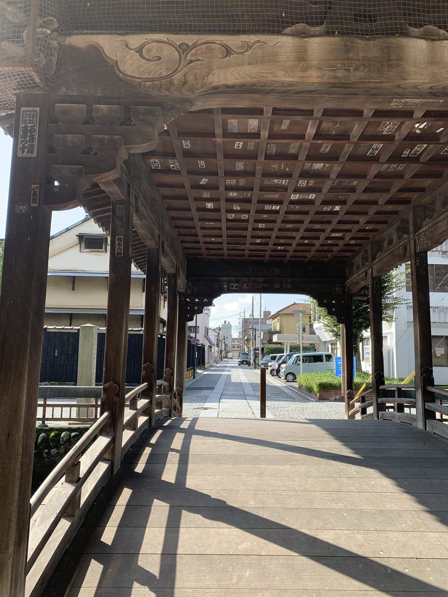 lab_mise's tweet photo. 尊氏公前プチマルシェ
始まってます

本日午後4時までです

門前マルシェにお出かけのみなさまだ賑わってますよ♪

こちらは鑁阿寺前の大門通りにあります足利尊氏公の銅像のある場所になります

ぜひお出かけくださいませ https://t.co/fYtao49ljS
