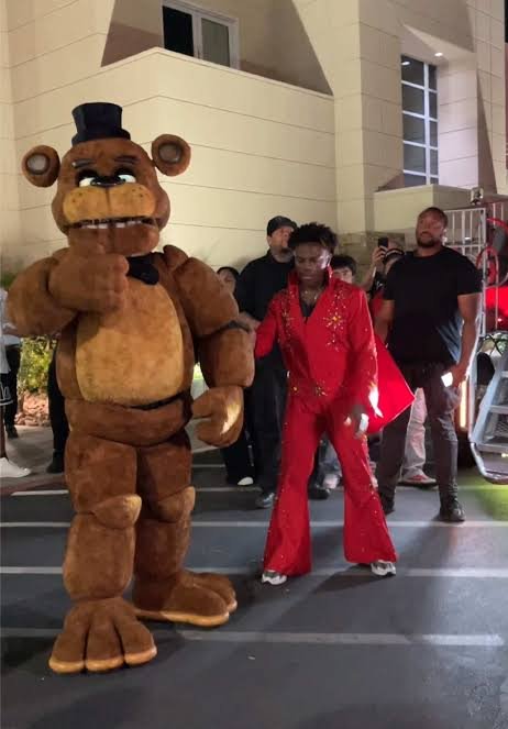 FFazurso87's tweet photo. Wait he look exaclty like Sauce's Freddy 😭😭 https://t.co/hvjqaoZsOh