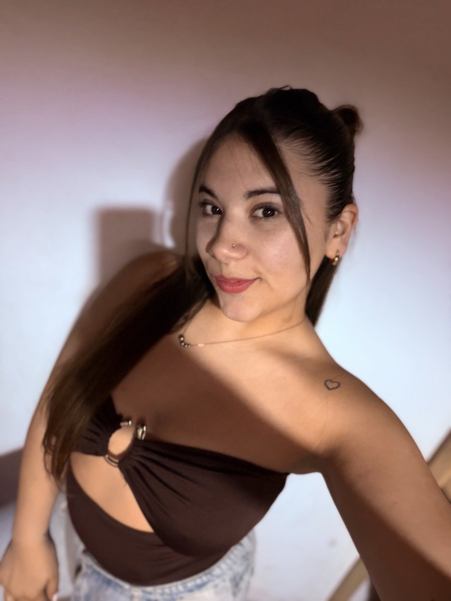 Miliiramirez22's tweet photo. Yo sé que tú no habías visto un nene como yo https://t.co/pDyoRi9eKK