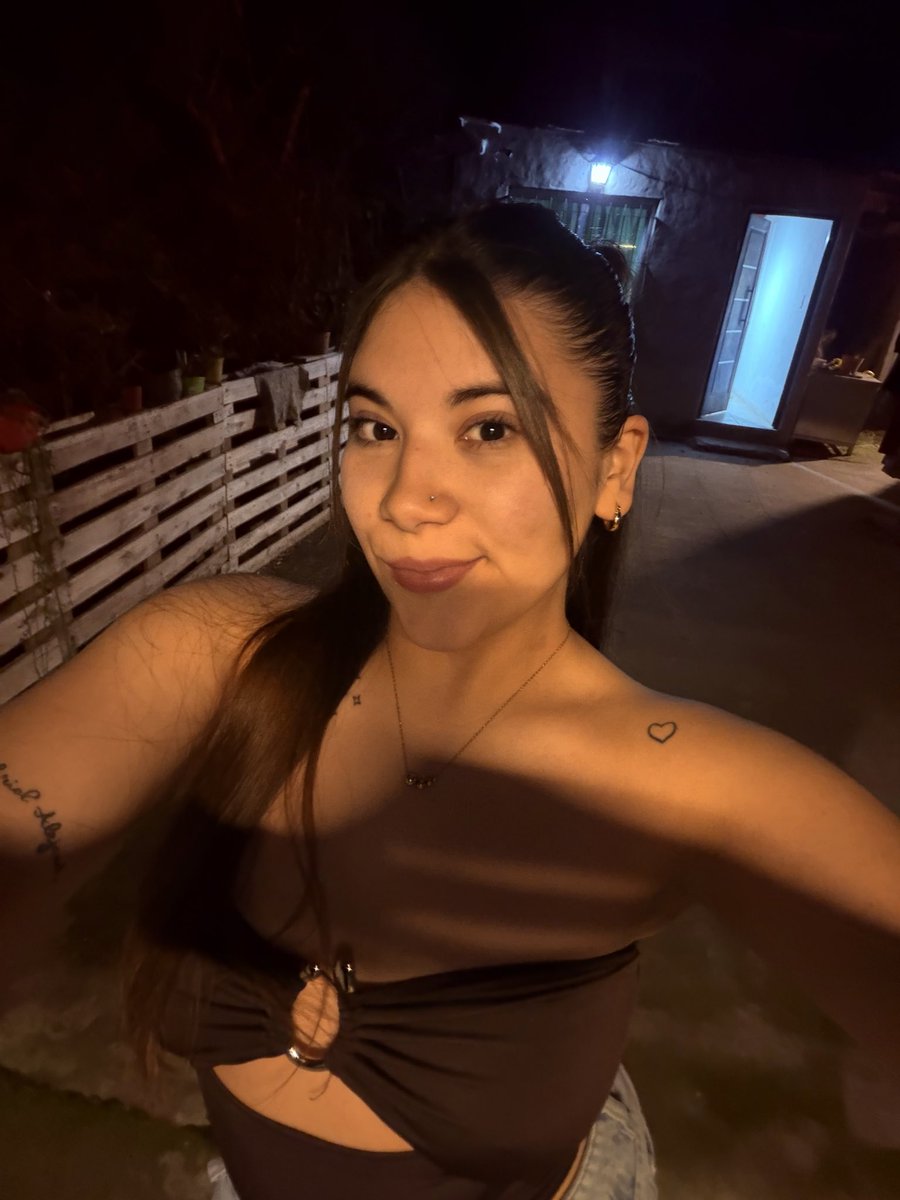 Miliiramirez22's tweet photo. Yo sé que tú no habías visto un nene como yo https://t.co/pDyoRi9eKK