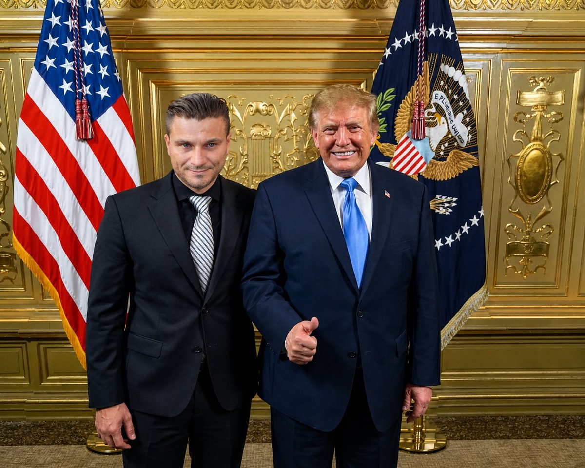 ColtucS's tweet photo. Nu vin rușii! Nu vin nici americanii. Românii trebuie sa vină și să oprească abuzurile statului! #donaldtrump #avocatmariusvicentiucoltuc #ai https://t.co/MpFFJ0ApZj