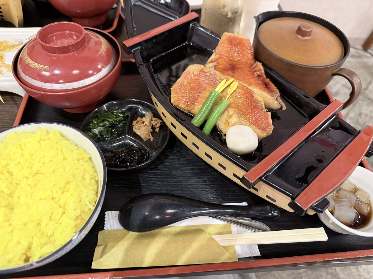 skey2_clover611's tweet photo. 金目鯛の煮付けめちゃ美味い😋😋 https://t.co/WnPMGgRQqK