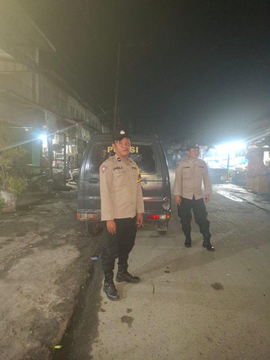 TanjungHumas's tweet photo. Personil Polsek Tanjung Beringin melaksanakan Patroli Blue Light Guna Antisipasi Geng Motor, Begal dan Kejahatan 3C di Wilkum Polsek Tanjung Beringin. https://t.co/QqLVQ4JXnV