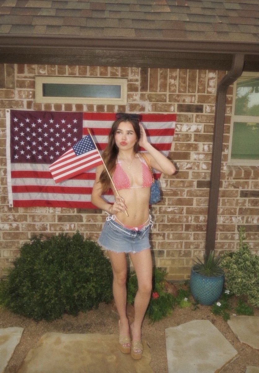 Anonyb172's tweet photo. Your sister got to college and the football team immediately got ahold of her… your parents would be so proud of her cucky🕊️♠️🤭#wankchat #gooner #goon #bnwo #bbc #blacked #porn #hentai #cuck #irl #submission #snowbunny #horny https://t.co/sJ2kJwkl9a