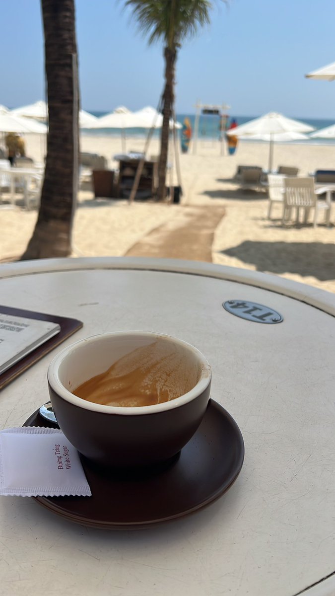 ZackTastic268's tweet photo. 10:30am. ✅ Beach run. ✅ Tennis. ✅ Protein Shake ✅ Coffee. 

Da Nang life. https://t.co/zYgM1AO5EU