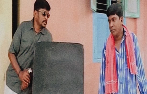 capta1n_r7's tweet photo. இங்கு நல்ல movie takes வழங்கப்படும் 🤗 https://t.co/VnMGxmPMuu