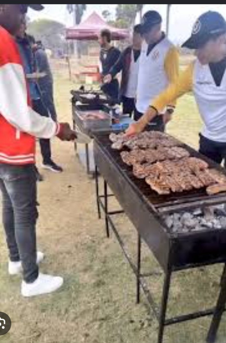 LOS_MATUTAZOS's tweet photo. @justiciaparalau El asado de Bustos .
El asado de Guedes. https://t.co/hLcHkyIQns