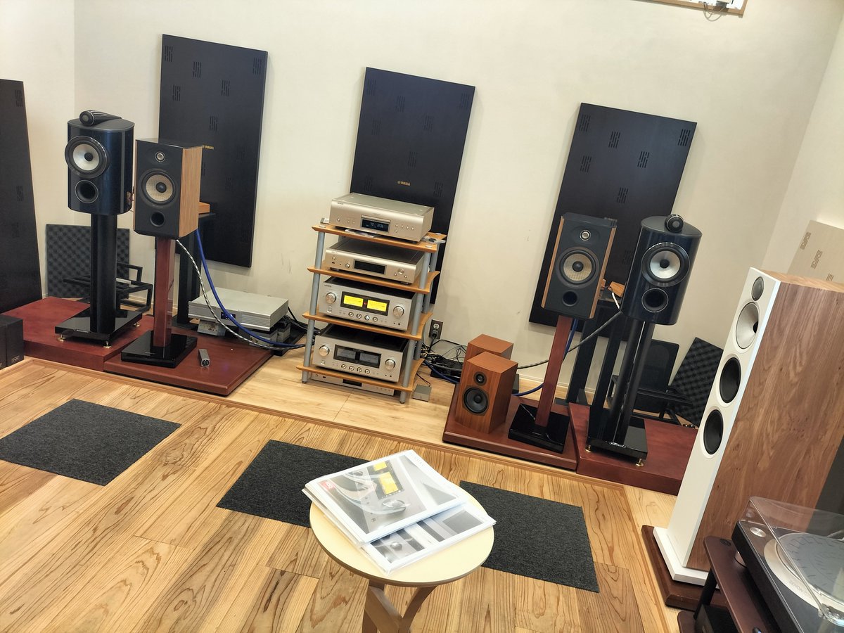 audioassist3678's tweet photo. 準備万端…ですが
今日は16時頃まで玉田がいない…
ということで〜♪✨️
事務員 空の…
ホームシアタータ〜イム👍️😁
VIVANT…まだ18話見てなかったので…と
#三重県 #四日市市 #オーディオショップ
#オーディオアシストたきしょう

#LUXMAN
#L100CENTENNIAL  #L507Z 
#L509Z  も試聴できます👍️ https://t.co/H67kgCoC19