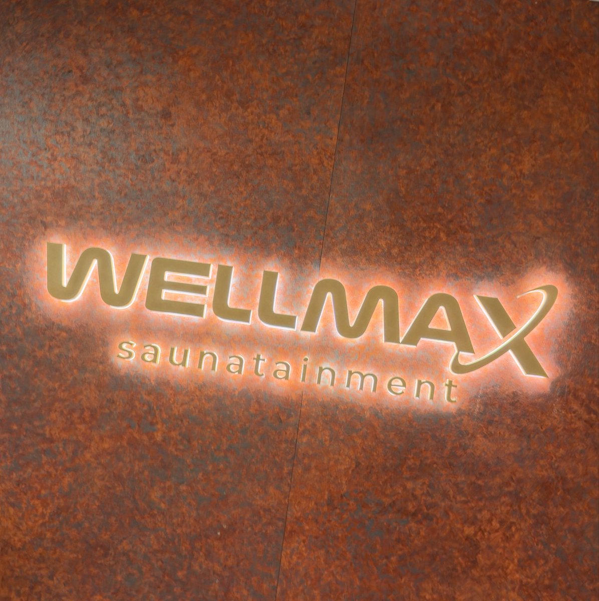 Guythitiphat's tweet photo. รีวิวการไป Maxwell และ Wellmax ในวันเดียว เพราะด้วยว่าเป็นวันชาติจีน เราจึงไปทำหน้าที่ทูตไทยต้อนรับทัวร์ 0 เหรียญ อยากรู้ว่ามันเป็นยังไง คนจะเยอะคนจะแน่นมั้ย แล้วคนจีนเดี๋ยวนี้ยังมีลมหายใจมังกรมั้ย https://t.co/aitxyLpurx