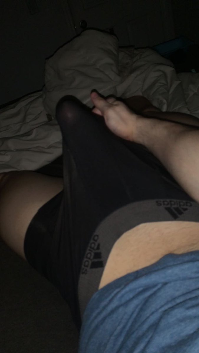 d0minat3z's tweet photo. do you like biceps or bulge more? #arms #nsfwtwt #bulge #biceps #manwhore #bwc #bigdick https://t.co/yKvzprGFe6