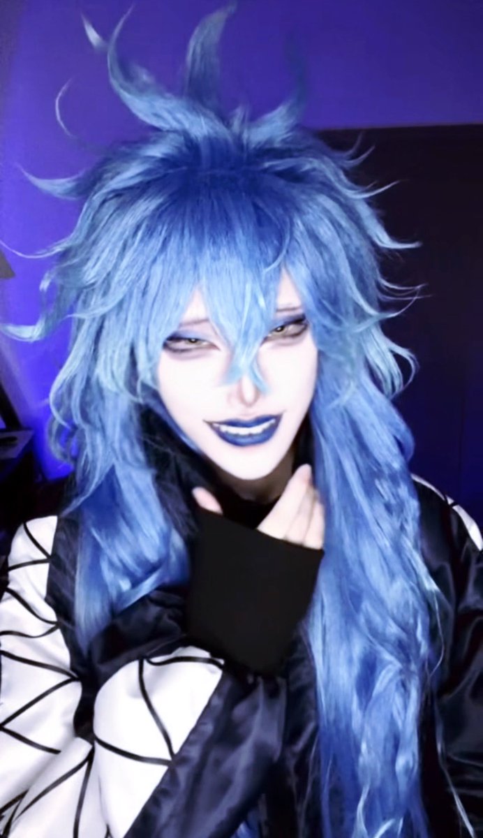 chikuwabuuuuu3's tweet photo. twst cosplay 💀
Dハロ前に寝落ち対策で宅コスしてた✌️結構お気に入りイデア https://t.co/qDHsIwF8zj