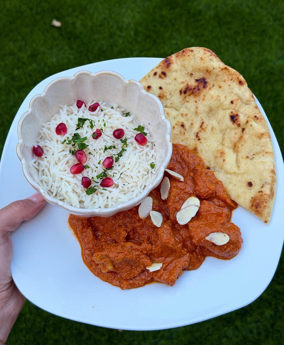 LouisWT91World's tweet photo. 🗨️| Louis Tomlinson on Zara McDermott and how she’s a top chef via Finding Joy In Short Moments 🍽️

“I’m just going back to Mrs. Just finished work, and she’s making a butter chicken. [Jack: Love that, it's good, eh?] Amazing, man. She’s a top chef.” https://t.co/WNrndePIv9
