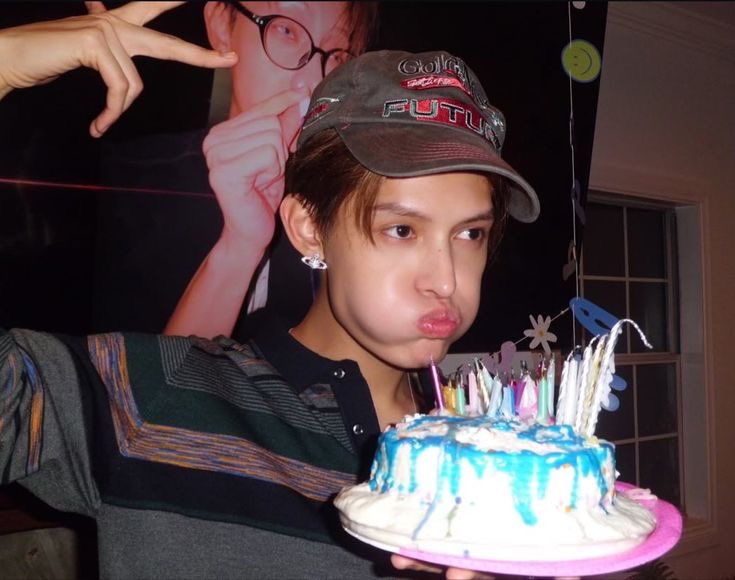 leijjuz's tweet photo. its james’ month! safe to say these pictures will remain iconic https://t.co/nrRxHdqpKq