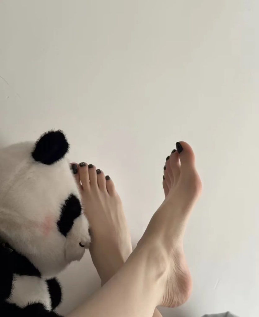 rafif_kjm's tweet photo. 好无聊哇~ 有人不？聊天聊啥都行 https://t.co/rj9hGUEtqJ